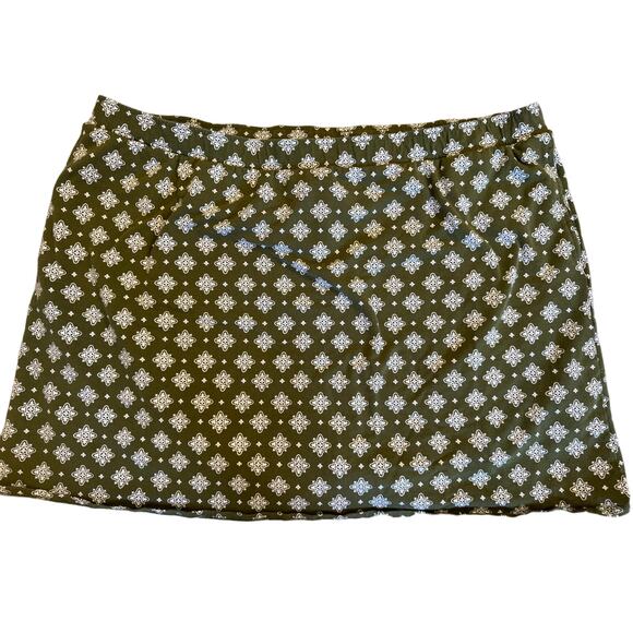 Olive/Army Green Cotton White Skort Plus Size 3X - Picture 1 of 6